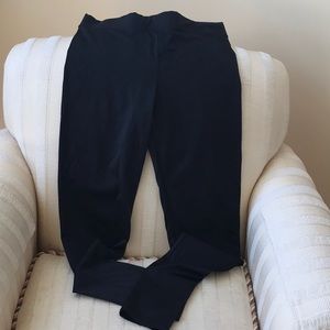 VS Pink yoga leggings. NWOT. Size M